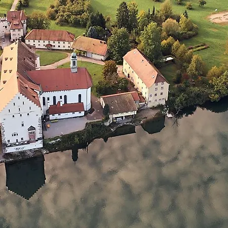Schloss *